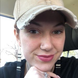 Meet your Posher, Kara